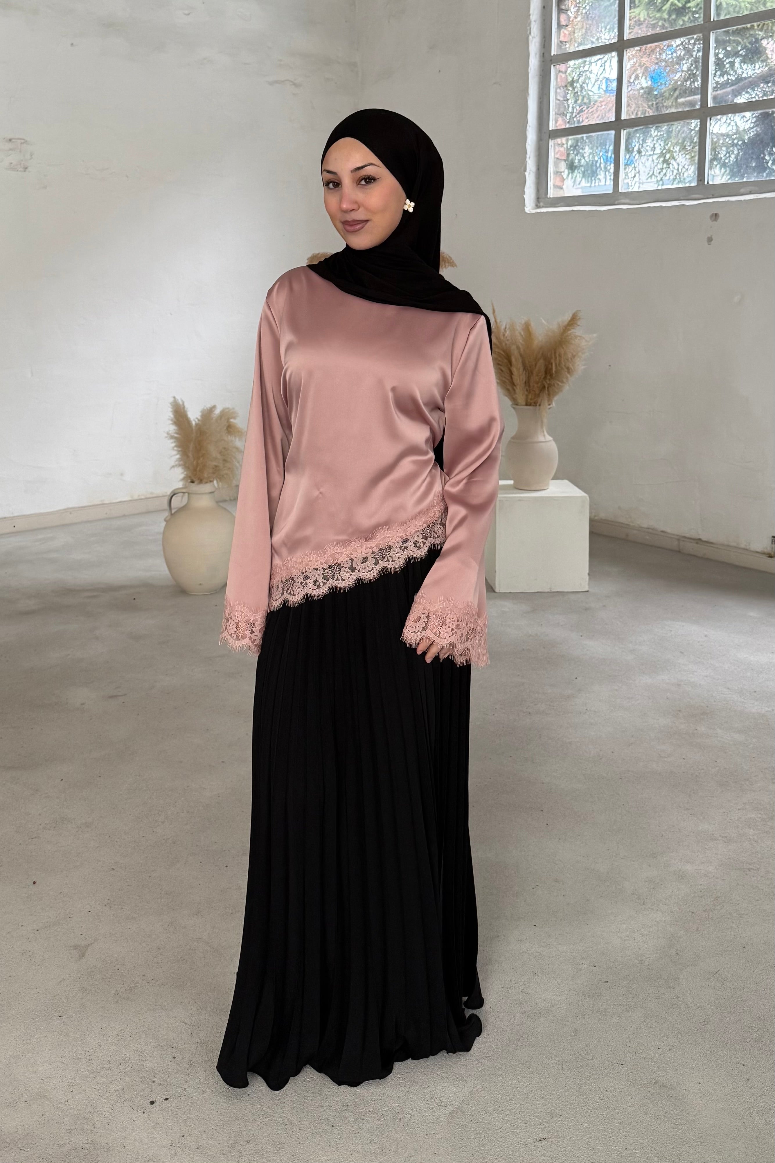 ✨ Elegant Lace Top