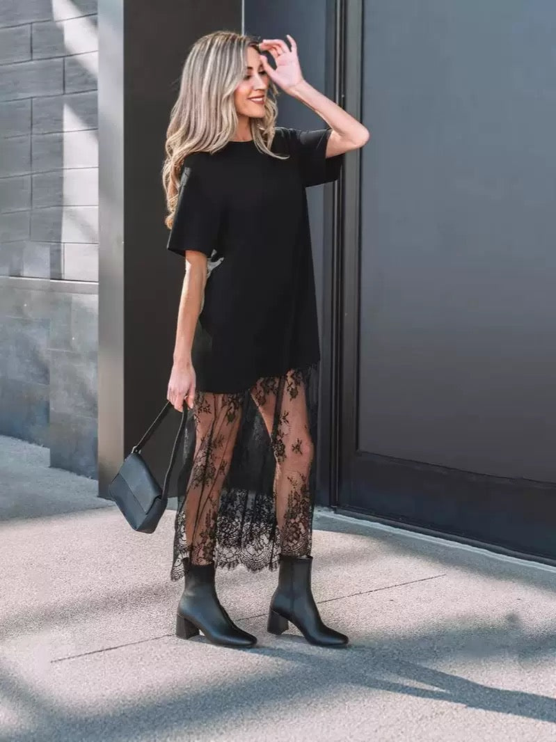 🔥Stylish T-shirt and lace maxi skirt