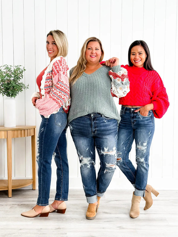 Distressed Relaxed Stretch Boyfriend Jeans
