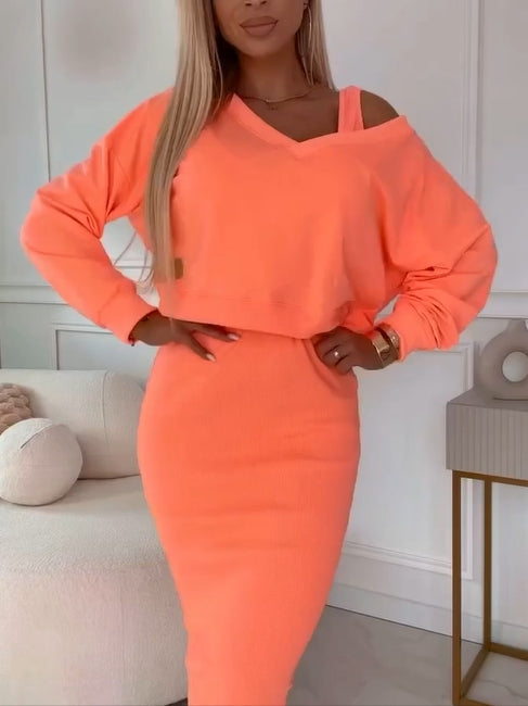 50% OFF💥Women's 2-Piece Set Sleeveless Dress & Loose V-Neck Pullover
